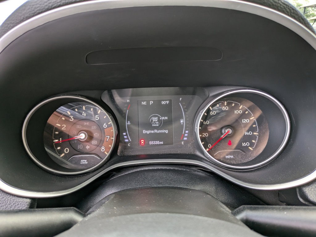 Jeep Compass Vehicle Full-screen Gallery Image 30