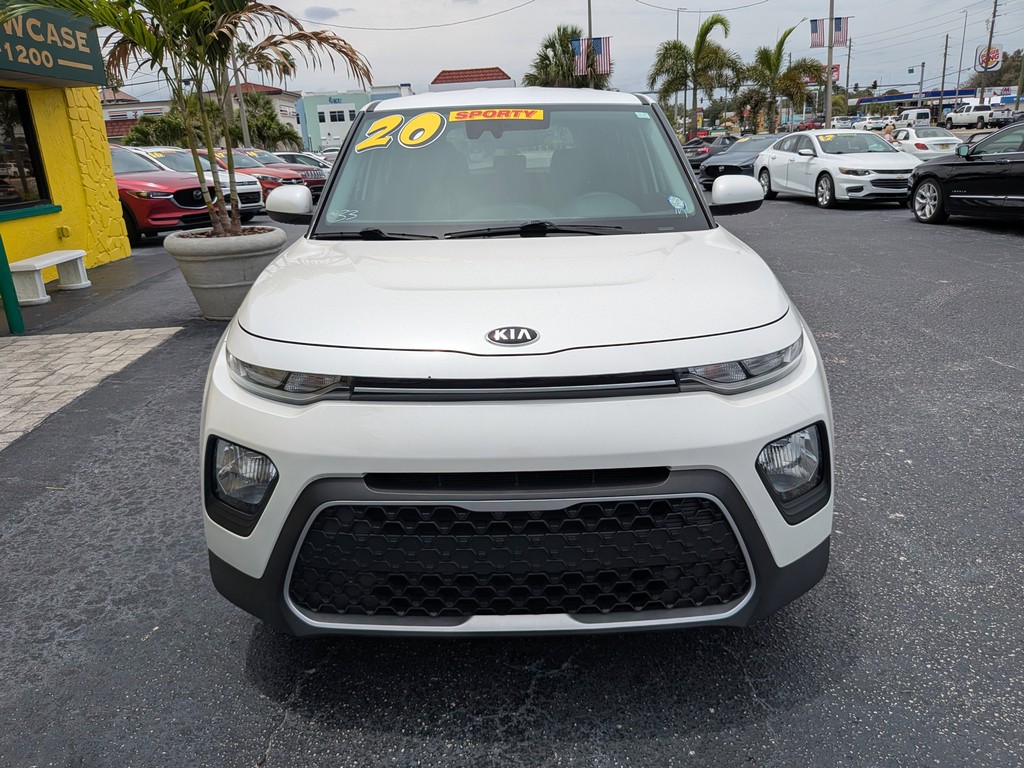 Kia Soul Vehicle Full-screen Gallery Image 05