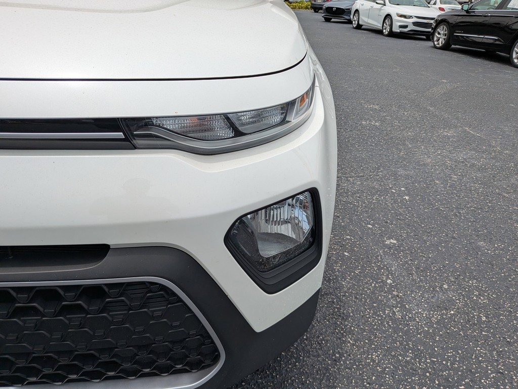 Kia Soul Vehicle Full-screen Gallery Image 06