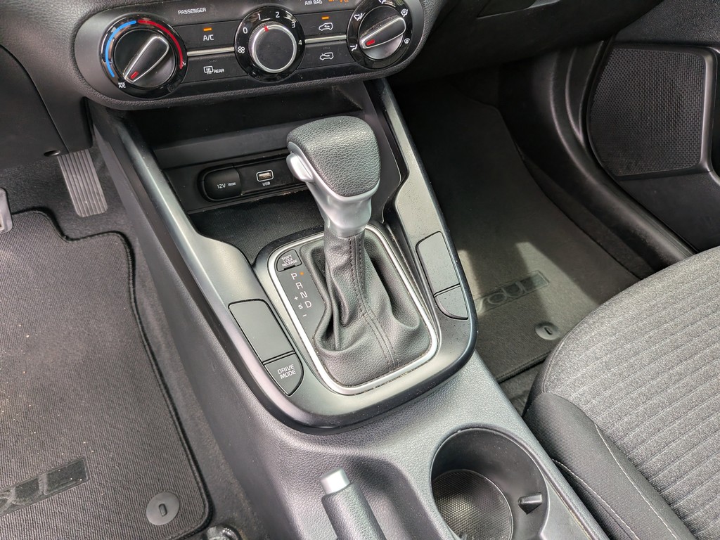 Kia Soul Vehicle Full-screen Gallery Image 23