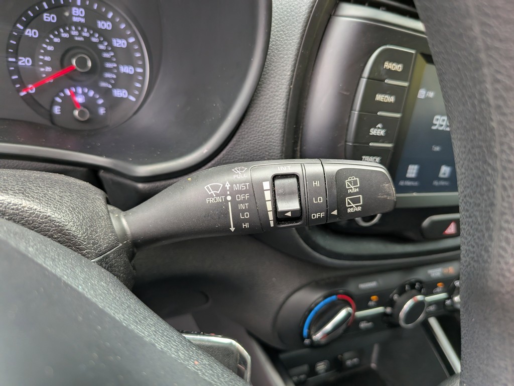 Kia Soul Vehicle Full-screen Gallery Image 30