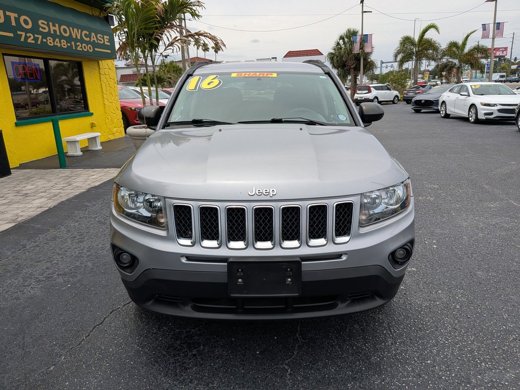 Jeep Compass Vehicle Full-screen Gallery Image 05