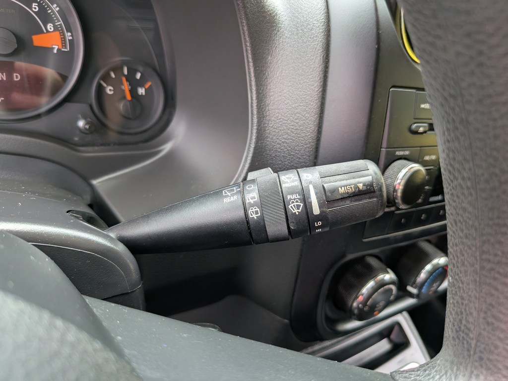 Jeep Compass Vehicle Full-screen Gallery Image 27