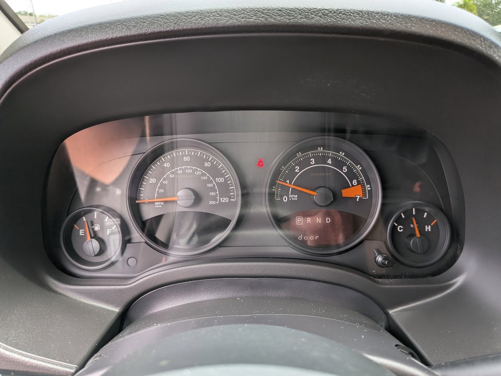 Jeep Compass Vehicle Full-screen Gallery Image 28