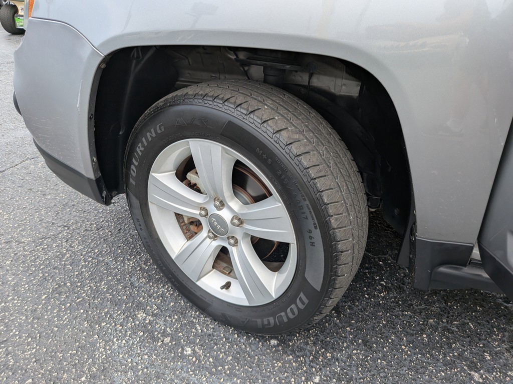 Jeep Compass Vehicle Full-screen Gallery Image 29