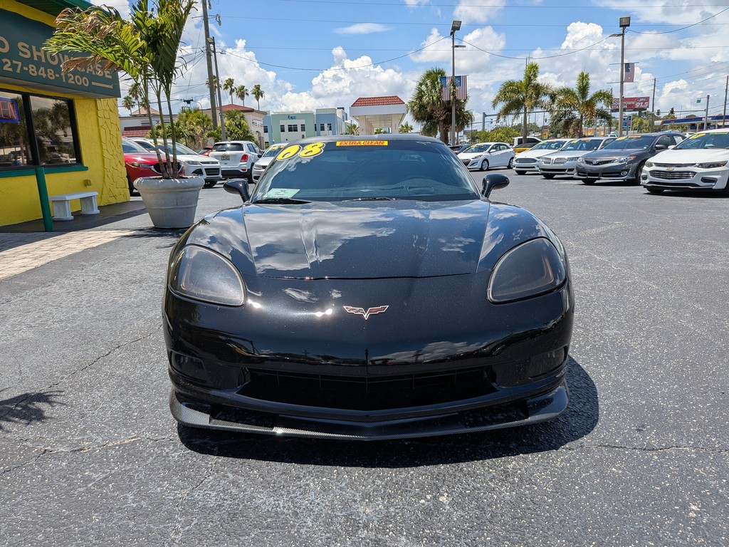 Chevrolet Corvette Vehicle Full-screen Gallery Image 06