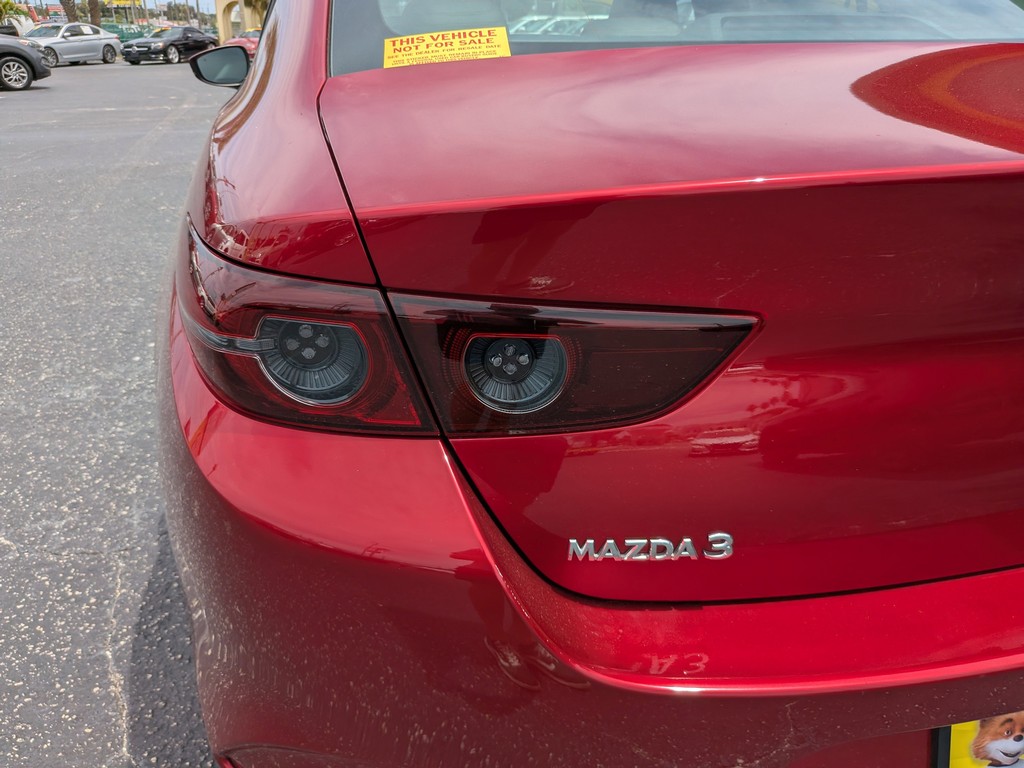 Mazda Mazda3 Sedan Vehicle Full-screen Gallery Image 07