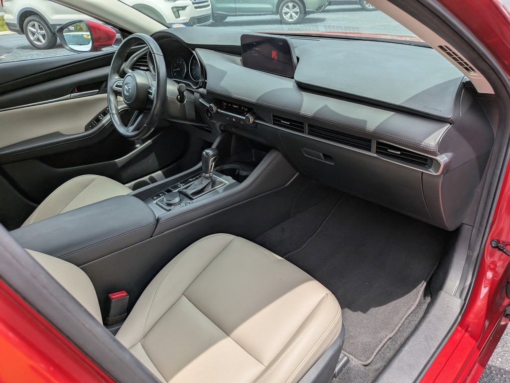 Mazda Mazda3 Sedan Vehicle Full-screen Gallery Image 08
