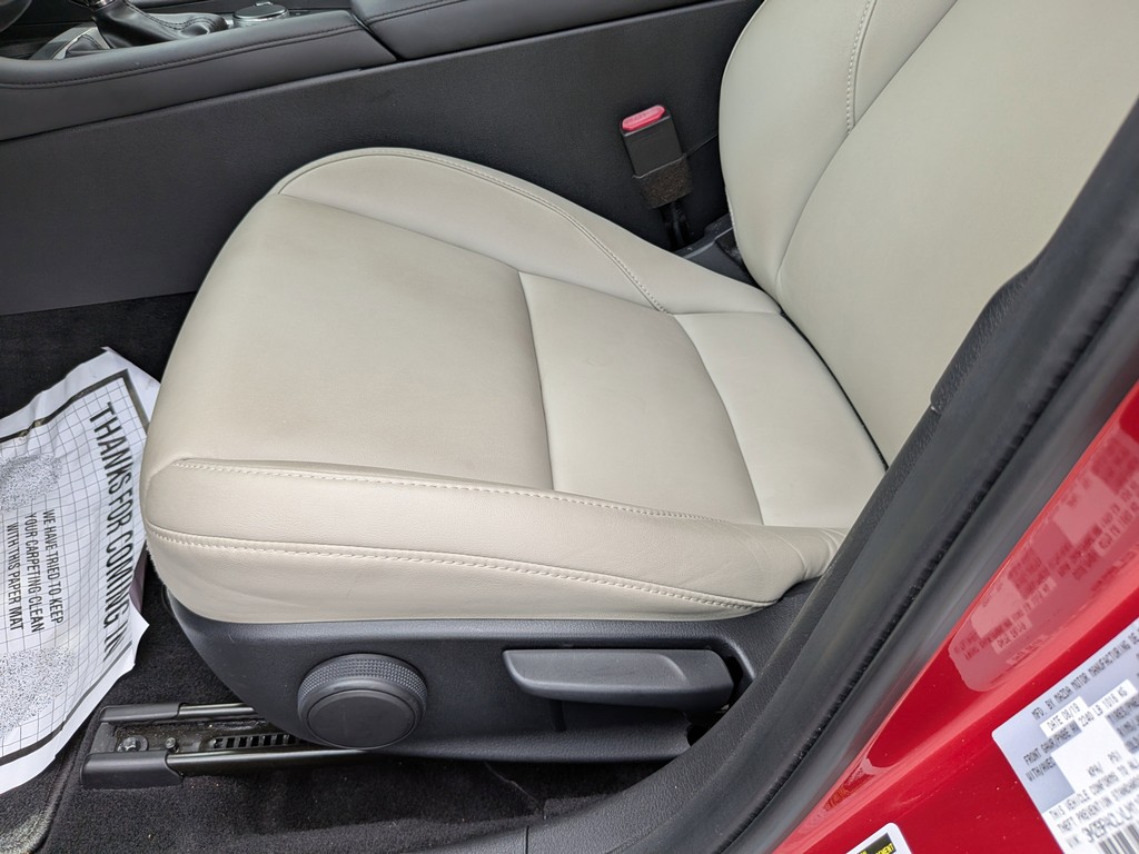 Mazda Mazda3 Sedan Vehicle Full-screen Gallery Image 15