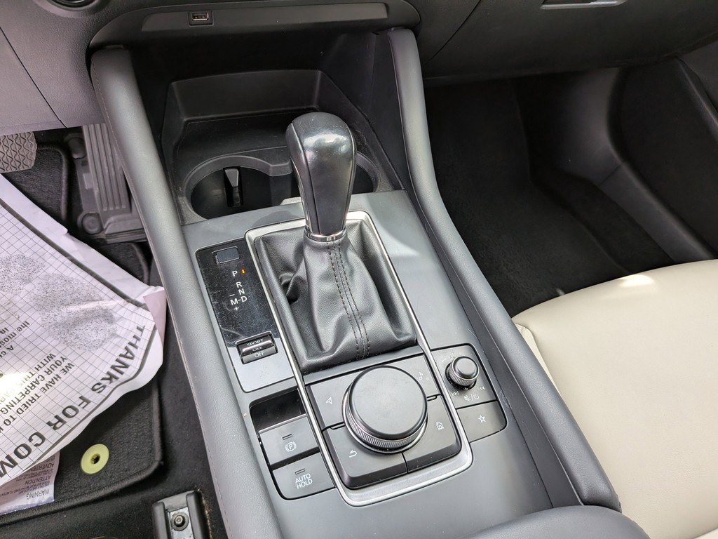 Mazda Mazda3 Sedan Vehicle Full-screen Gallery Image 20