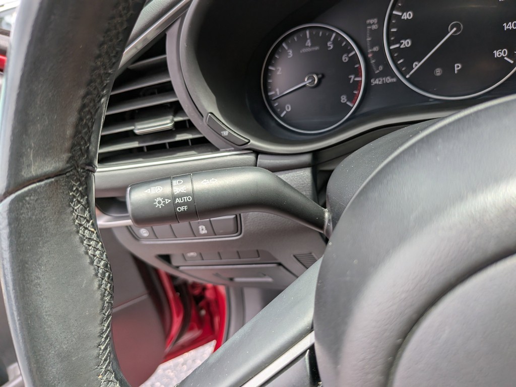 Mazda Mazda3 Sedan Vehicle Full-screen Gallery Image 26
