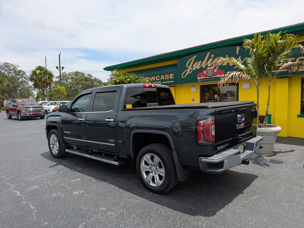 GMC Sierra 1500 Vehicle Full-screen Gallery Image 03