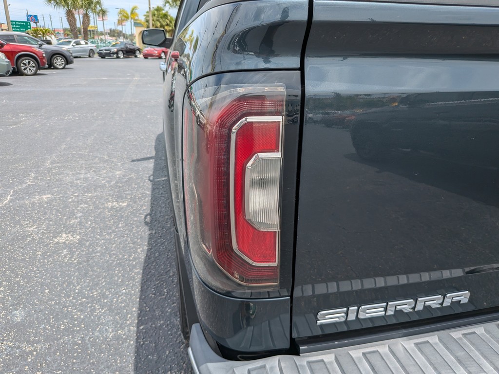 GMC Sierra 1500 Vehicle Full-screen Gallery Image 08