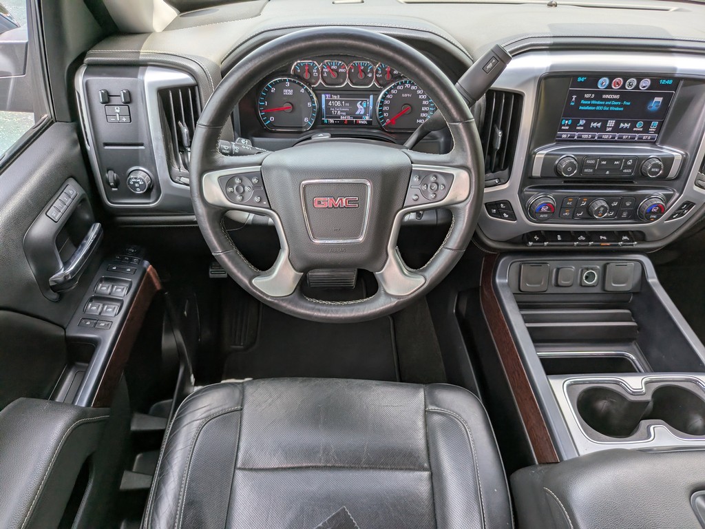 GMC Sierra 1500 Vehicle Full-screen Gallery Image 12
