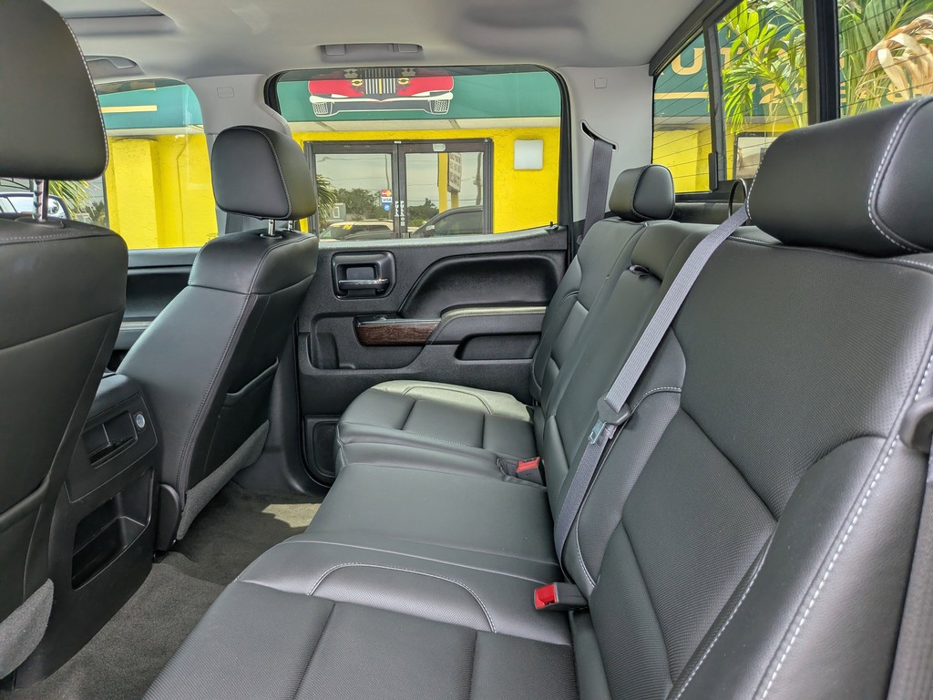 GMC Sierra 1500 Vehicle Full-screen Gallery Image 15