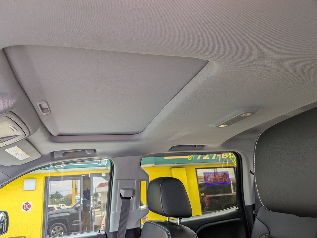 GMC Sierra 1500 Vehicle Full-screen Gallery Image 20