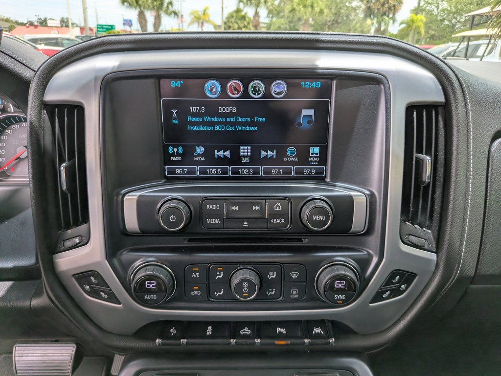GMC Sierra 1500 Vehicle Full-screen Gallery Image 21