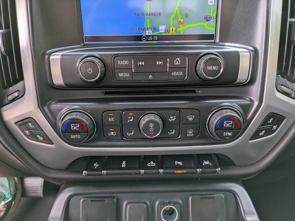 GMC Sierra 1500 Vehicle Full-screen Gallery Image 24