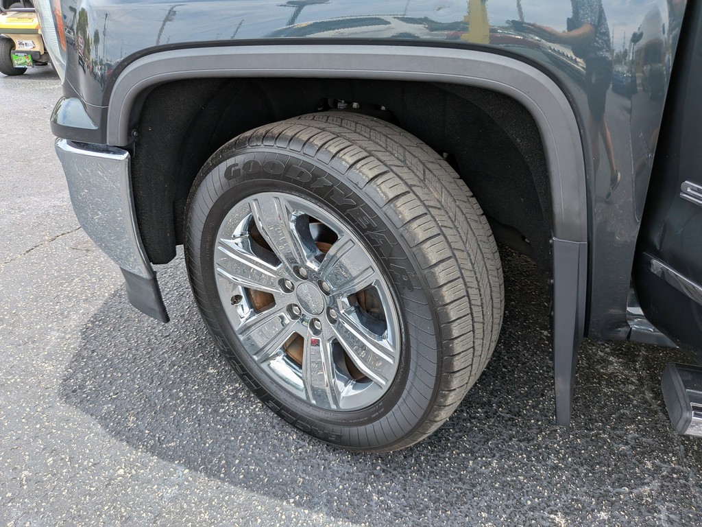 GMC Sierra 1500 Vehicle Full-screen Gallery Image 32
