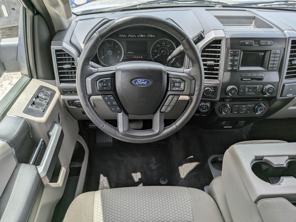 Ford F-150 Vehicle Full-screen Gallery Image 10