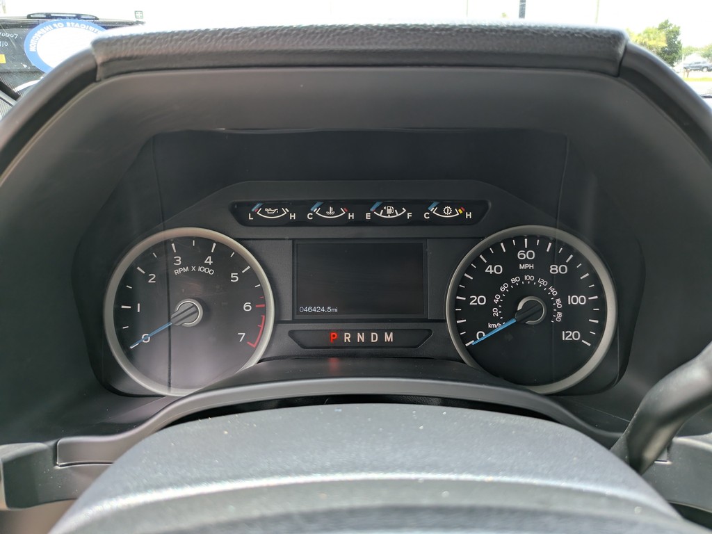 Ford F-150 Vehicle Full-screen Gallery Image 28