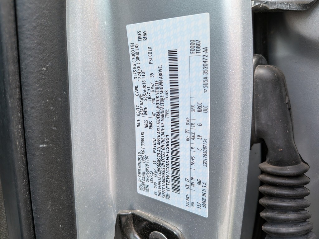 Ford F-150 Vehicle Full-screen Gallery Image 30