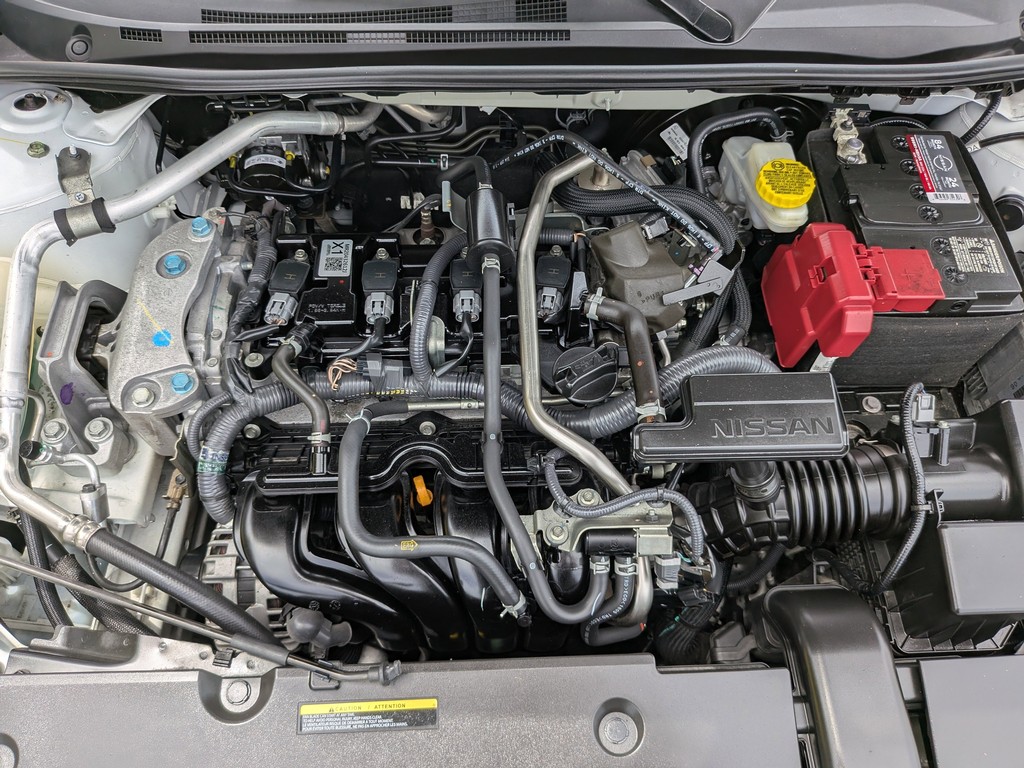 Nissan Sentra Vehicle Full-screen Gallery Image 10