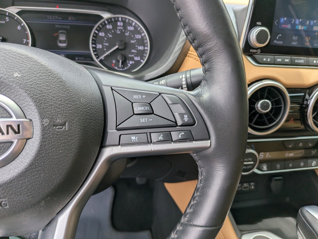 Nissan Sentra Vehicle Full-screen Gallery Image 28