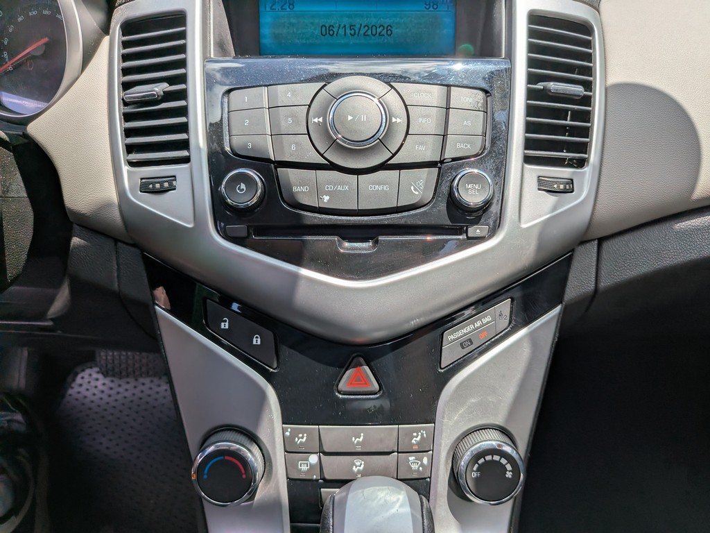Chevrolet Cruze Vehicle Full-screen Gallery Image 20