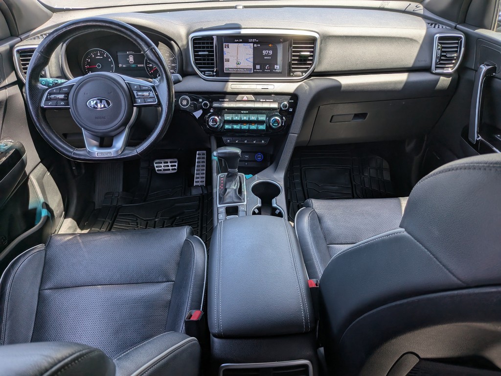 Kia Sportage Vehicle Full-screen Gallery Image 10