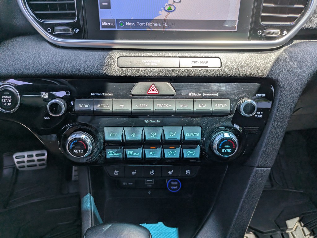 Kia Sportage Vehicle Full-screen Gallery Image 21