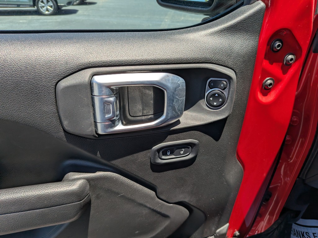 Jeep Wrangler Vehicle Full-screen Gallery Image 16