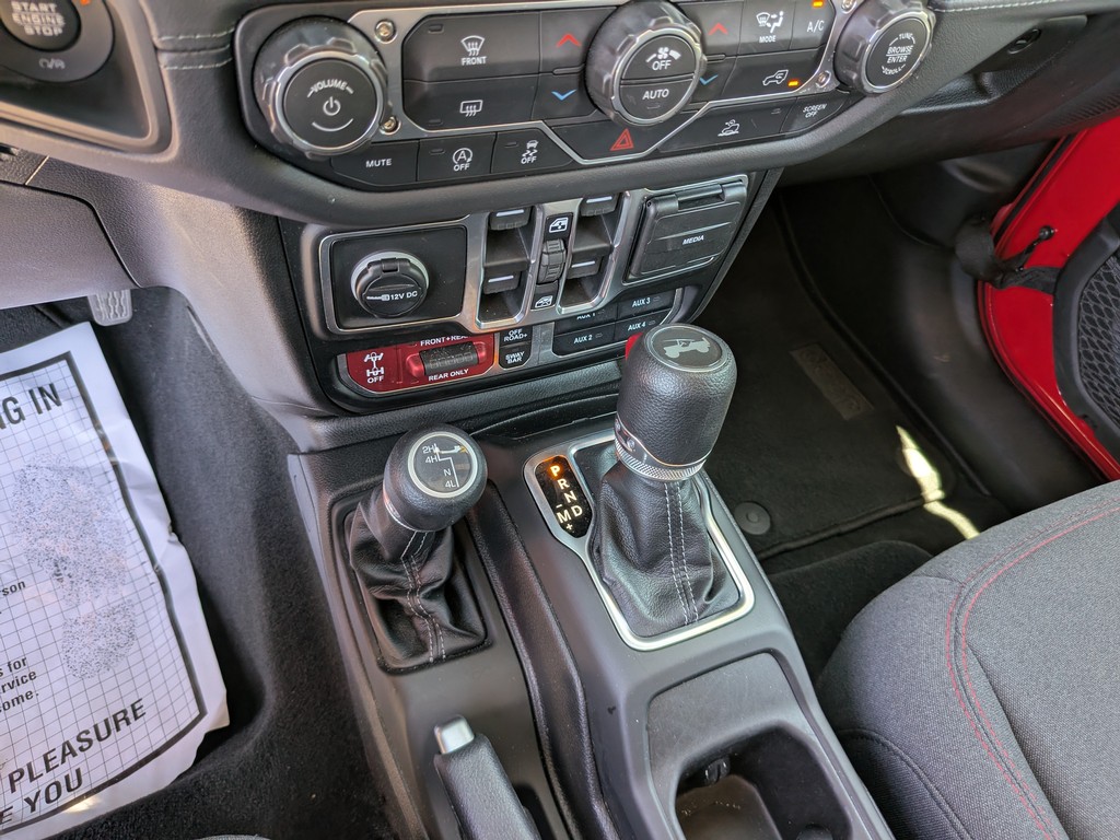 Jeep Wrangler Vehicle Full-screen Gallery Image 22
