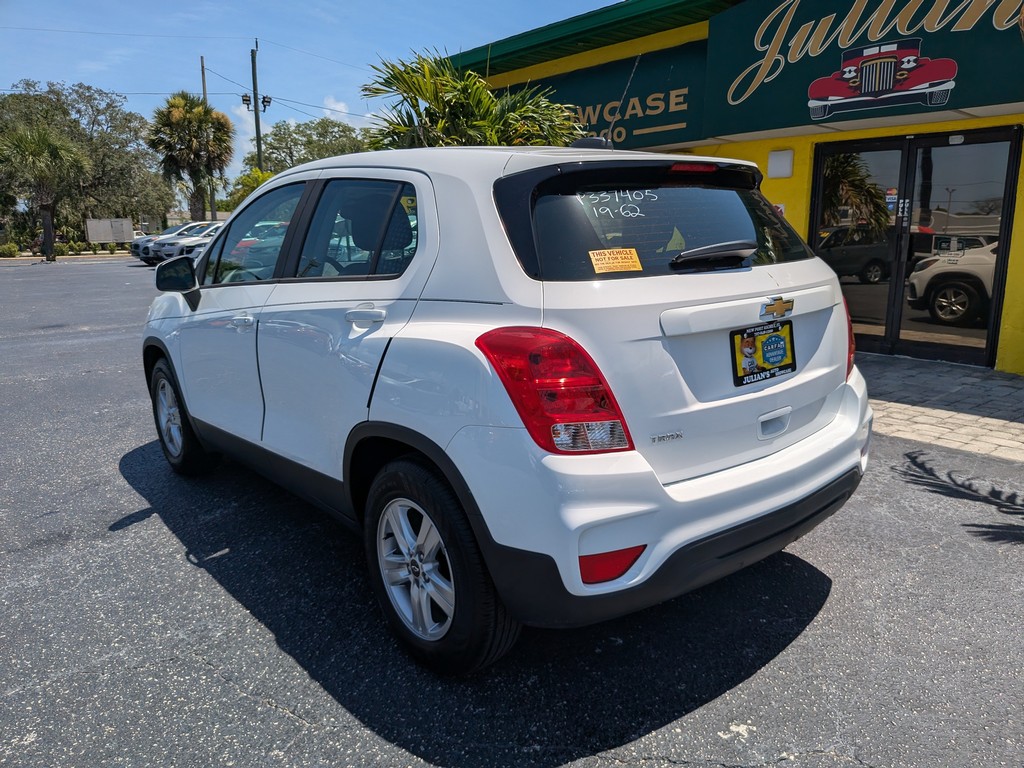 Chevrolet Trax Vehicle Full-screen Gallery Image 03