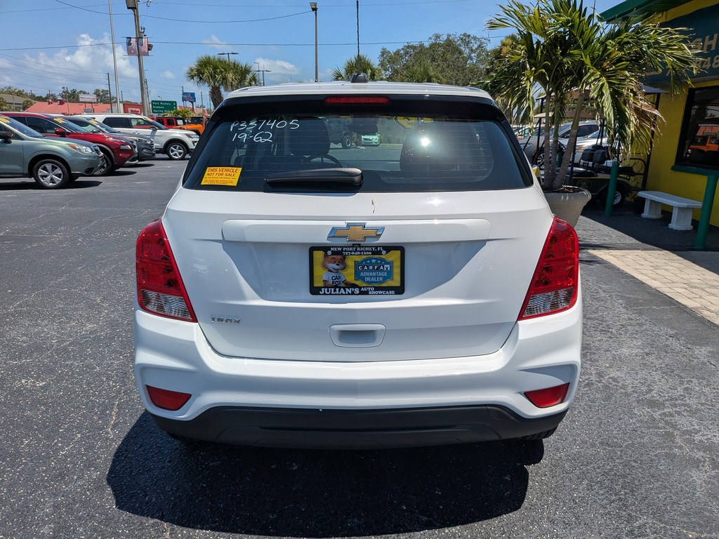 Chevrolet Trax Vehicle Full-screen Gallery Image 04