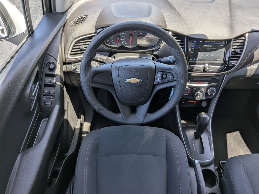 Chevrolet Trax Vehicle Full-screen Gallery Image 11
