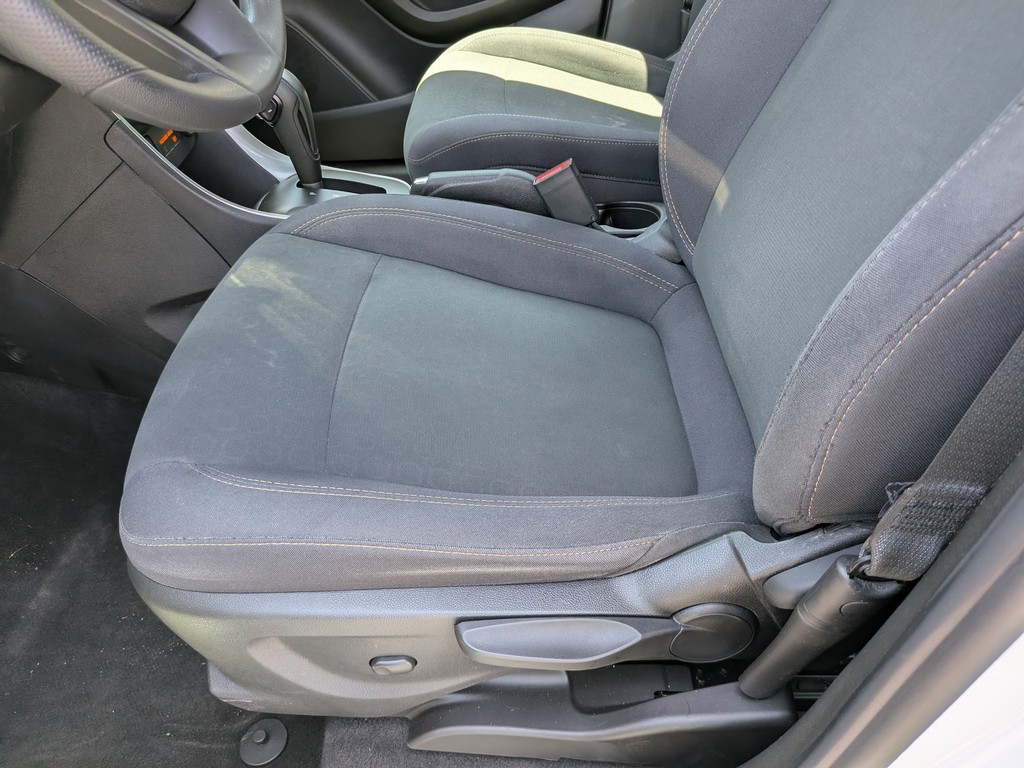 Chevrolet Trax Vehicle Full-screen Gallery Image 16