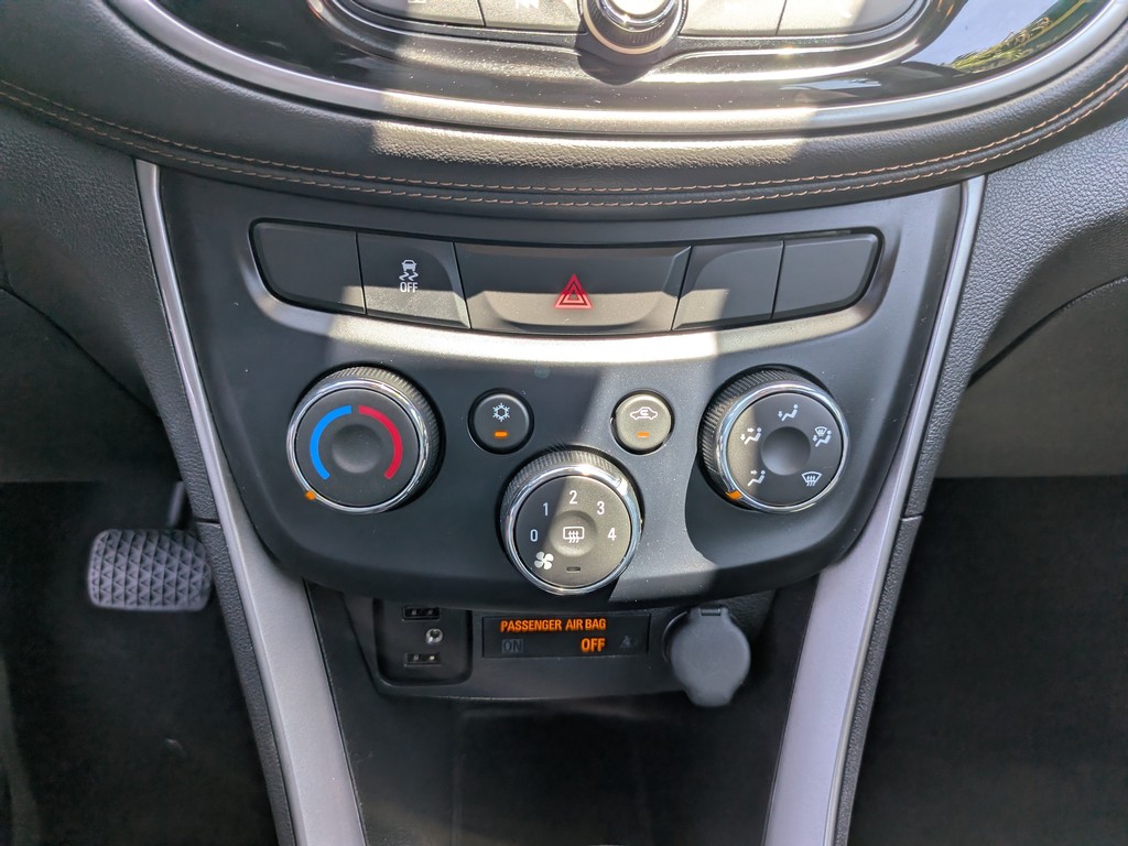 Chevrolet Trax Vehicle Full-screen Gallery Image 19
