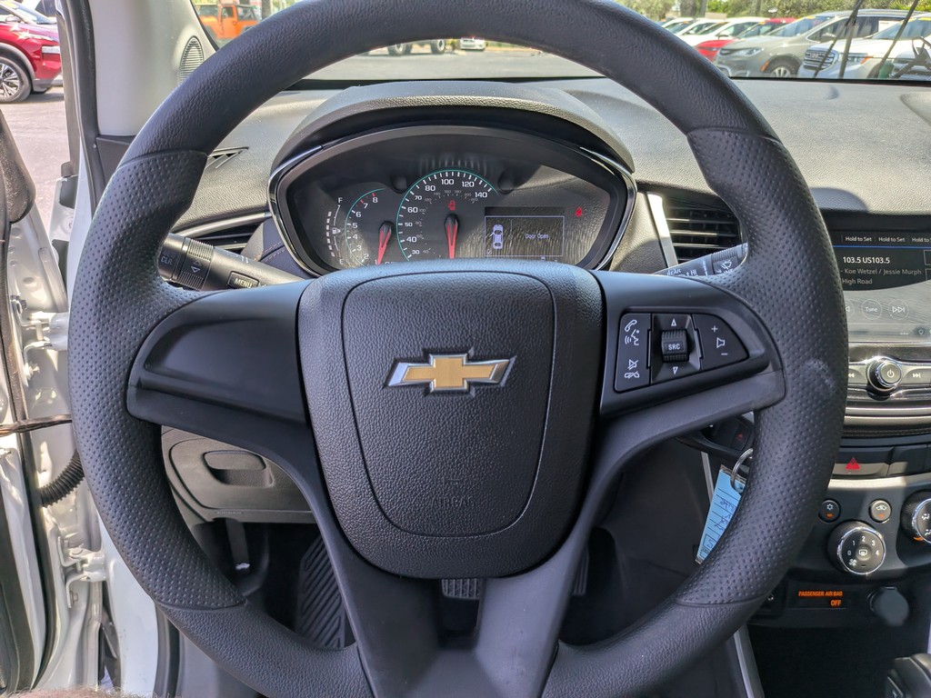 Chevrolet Trax Vehicle Full-screen Gallery Image 23