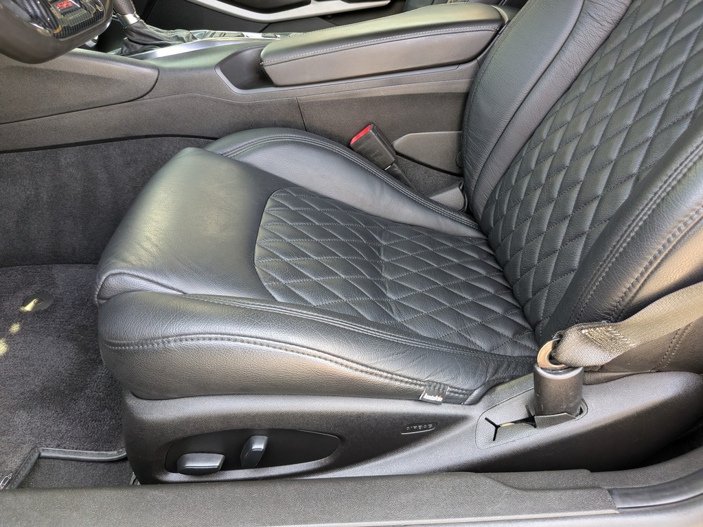 Chevrolet Camaro Vehicle Full-screen Gallery Image 18