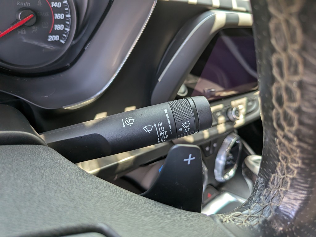 Chevrolet Camaro Vehicle Full-screen Gallery Image 30
