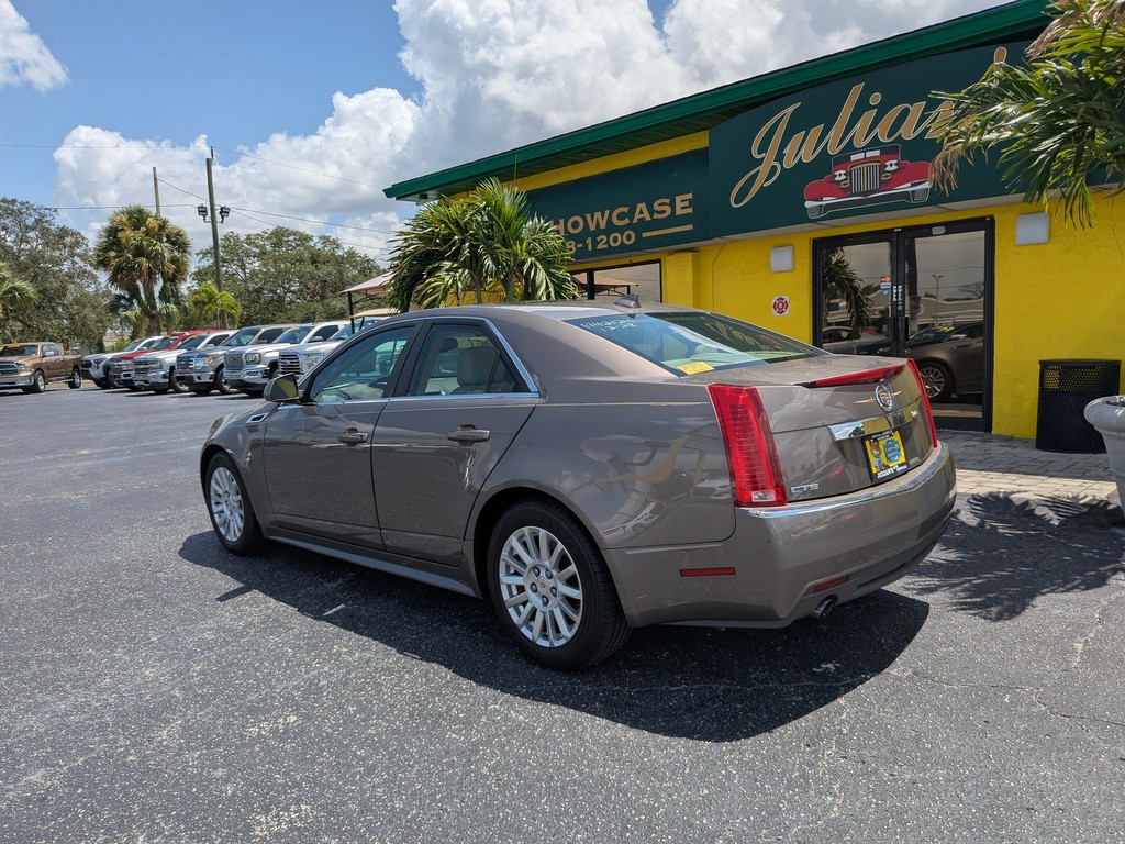 Cadillac CTS Sedan Vehicle Full-screen Gallery Image 03