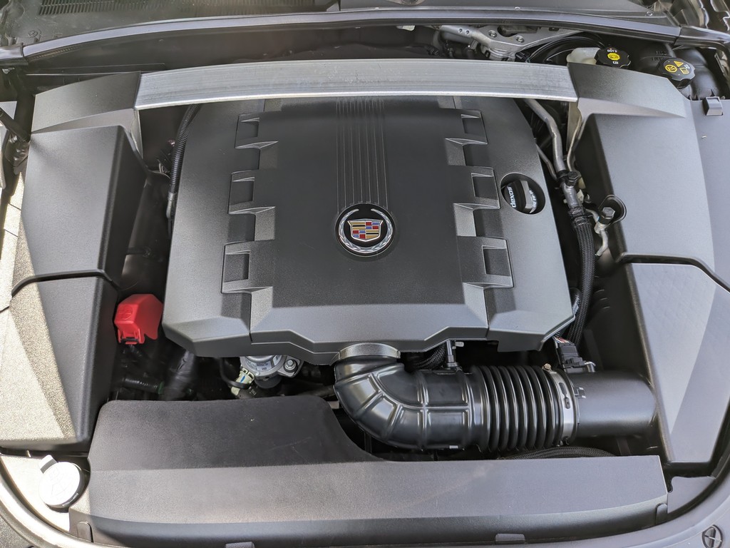 Cadillac CTS Sedan Vehicle Full-screen Gallery Image 06