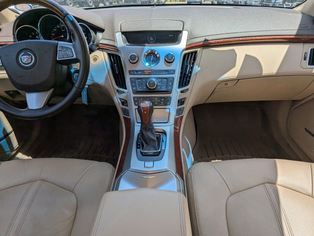 Cadillac CTS Sedan Vehicle Full-screen Gallery Image 12
