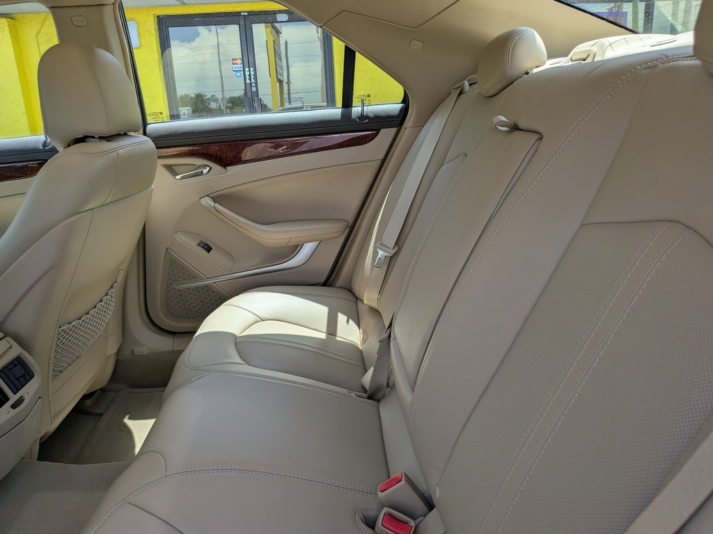Cadillac CTS Sedan Vehicle Full-screen Gallery Image 14