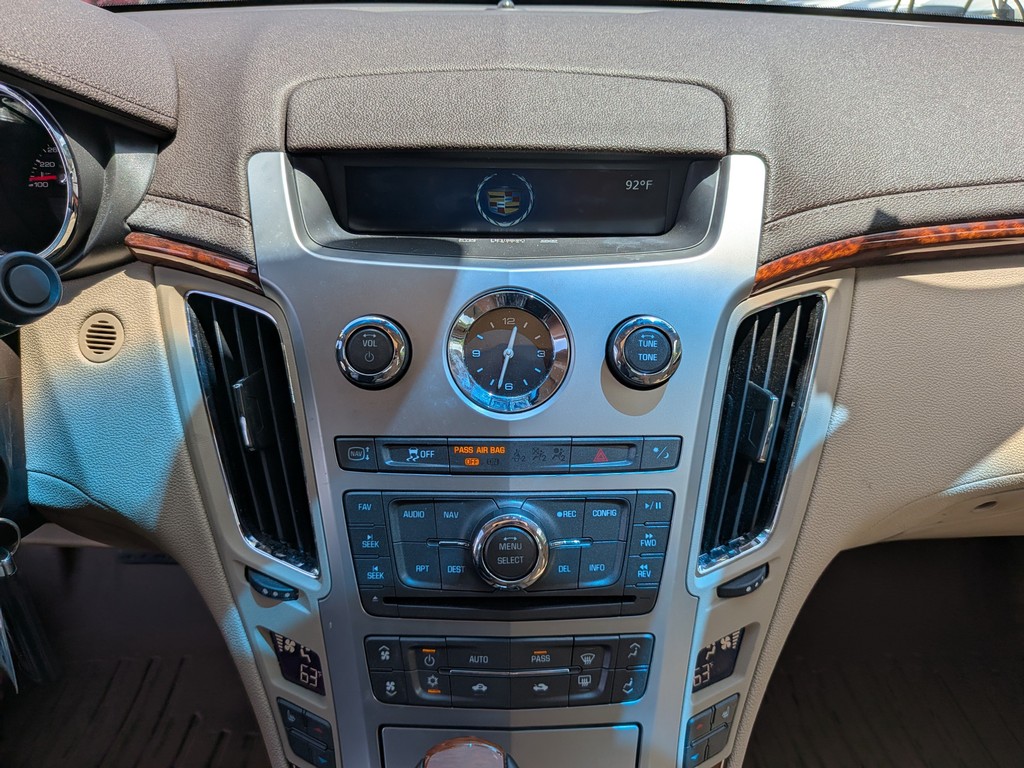 Cadillac CTS Sedan Vehicle Full-screen Gallery Image 19