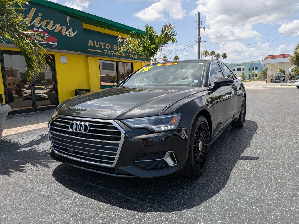 Audi A6 Vehicle Full-screen Gallery Image 02