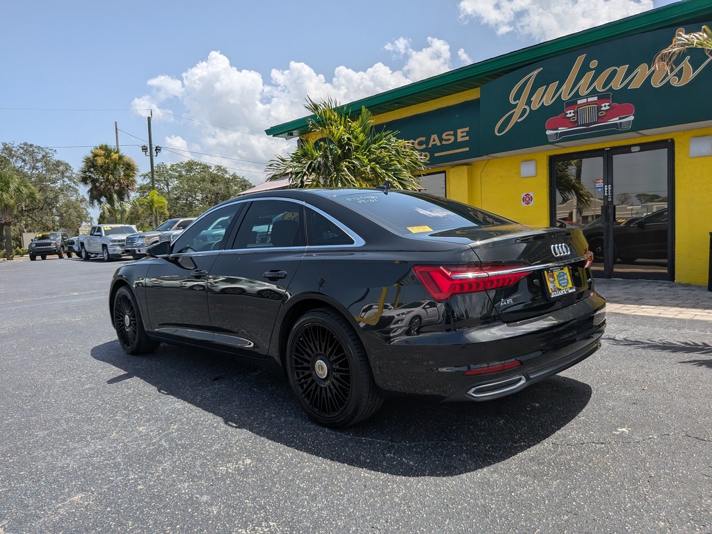 Audi A6 Vehicle Full-screen Gallery Image 05