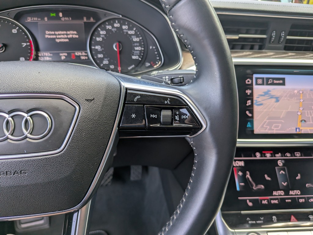 Audi A6 Vehicle Full-screen Gallery Image 30