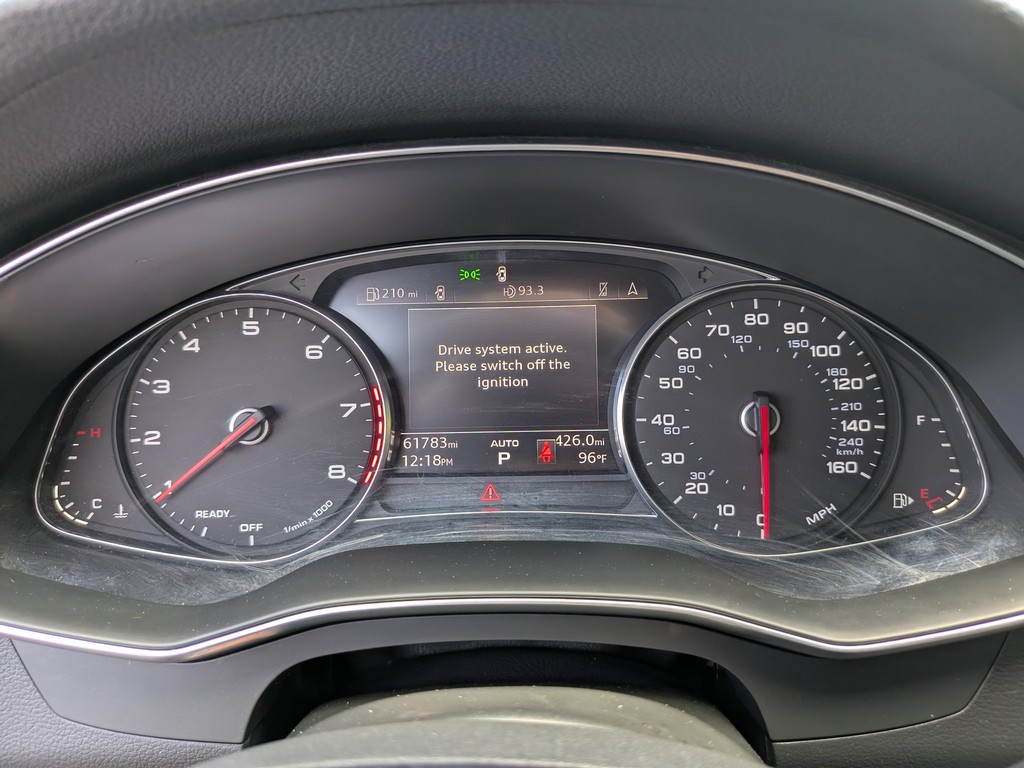 Audi A6 Vehicle Full-screen Gallery Image 33